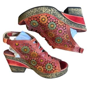 L'ARTISTE ARAUTRE Floral Peep Toe Sandal